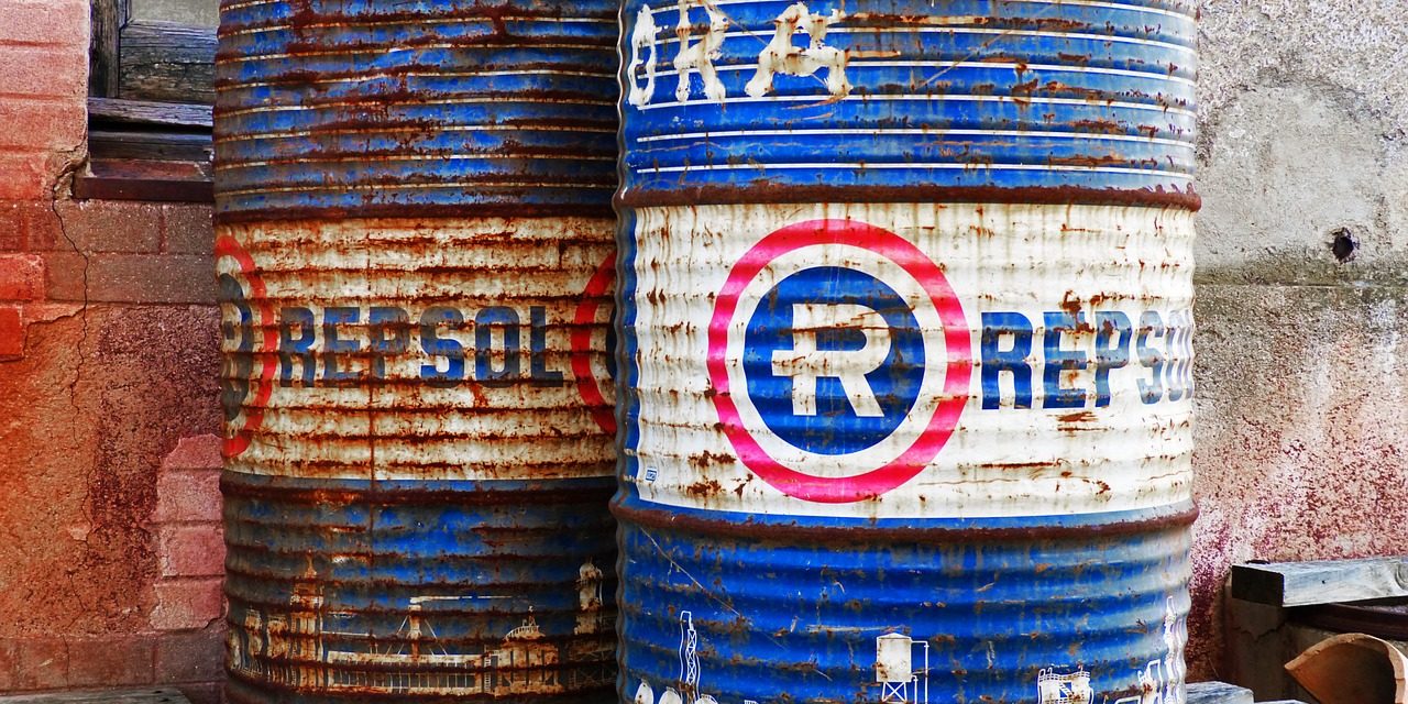 oil-rusty-storage-barrel