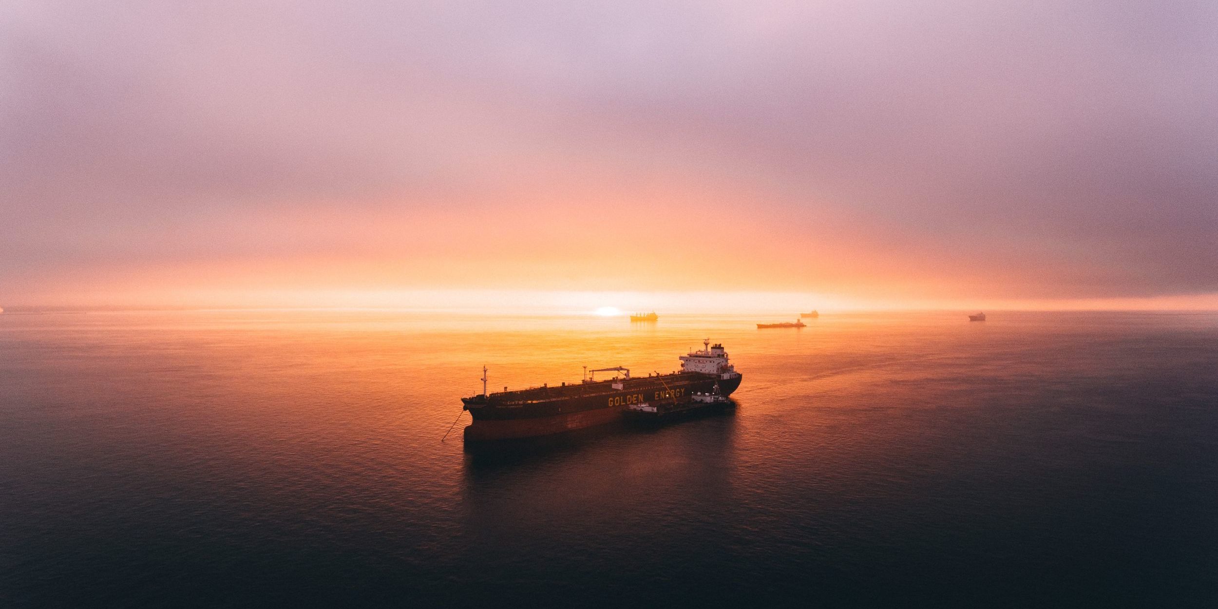 oil-ship-tanker-sunrise-4